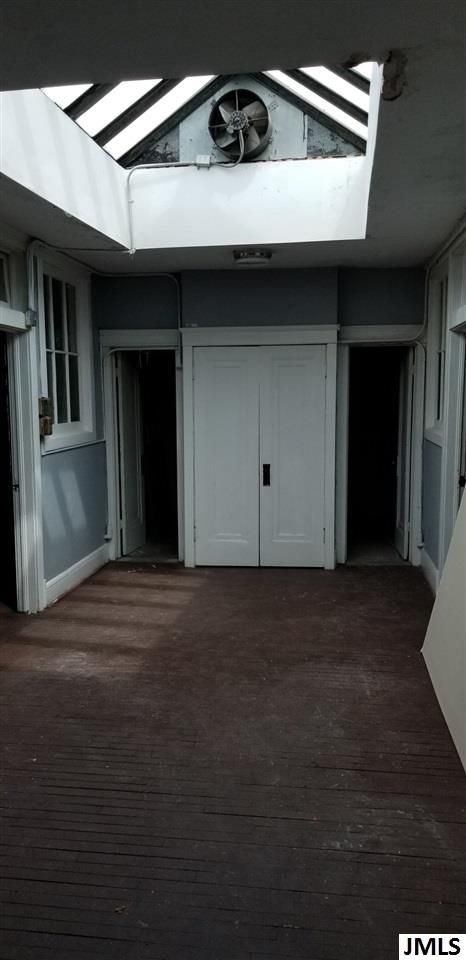 133 E Washington Ave, Jackson, MI 49201